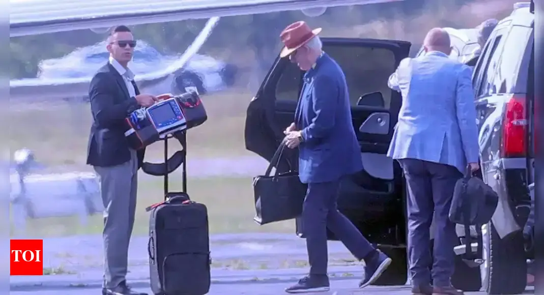Bill Clinton seen with defibrillator at Hamptons airport sparking public concern