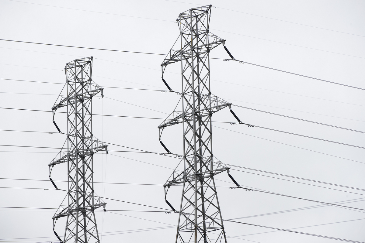 Exelon mulls return to power generation business