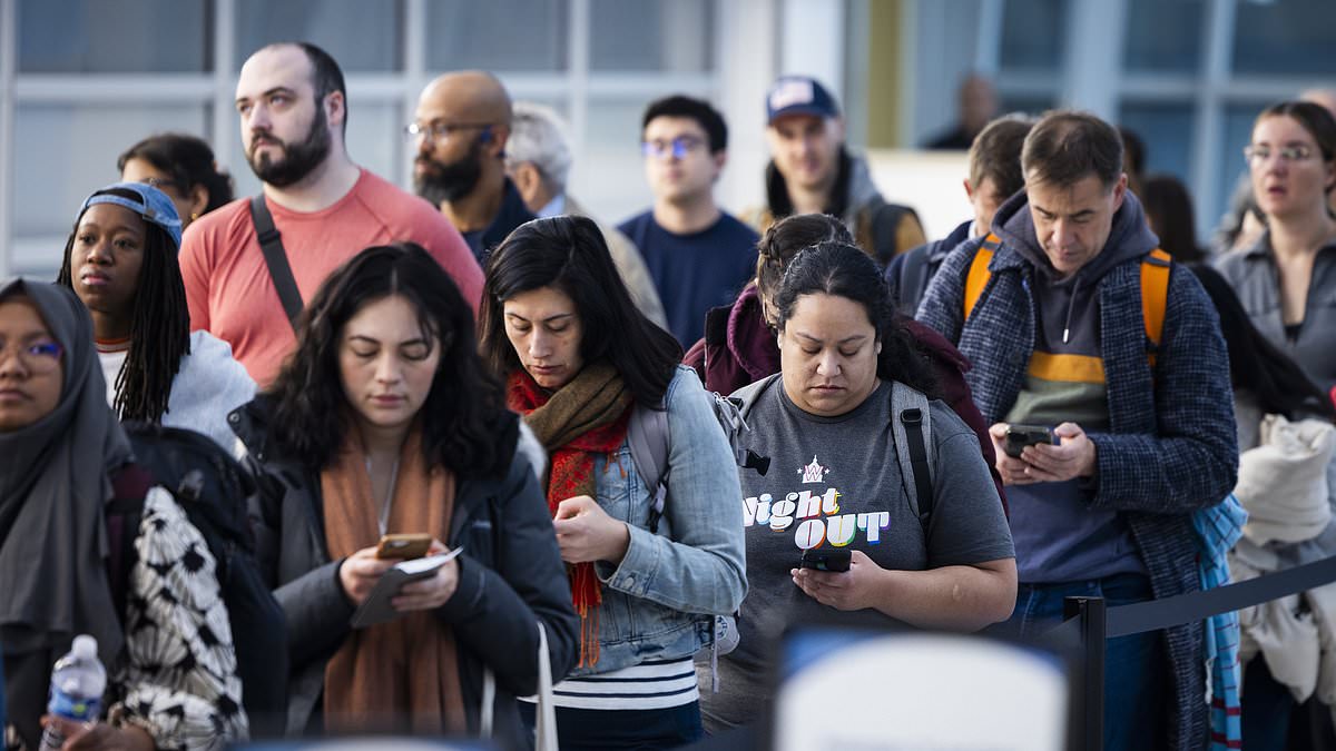 Travel mayhem as widespread danger causes 3-hour delays at US airports