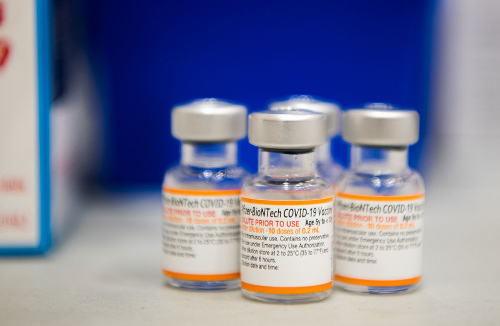 HHS Abandons mRNA Vaccines, Experts Warn of Threats to U.S. Health Security