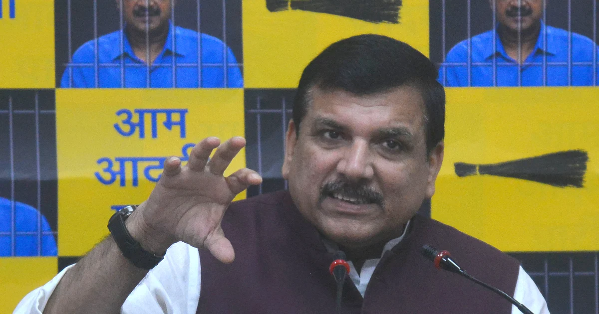 AAP joins TMC and SP in boycotting JPC on bills seeking PM and CM removal
