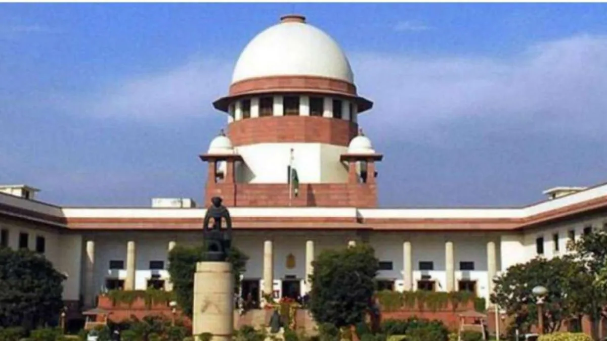 SC Asks Dog Lovers, NGOs To Deposit Money For Moving Court, Gives A Week's Time