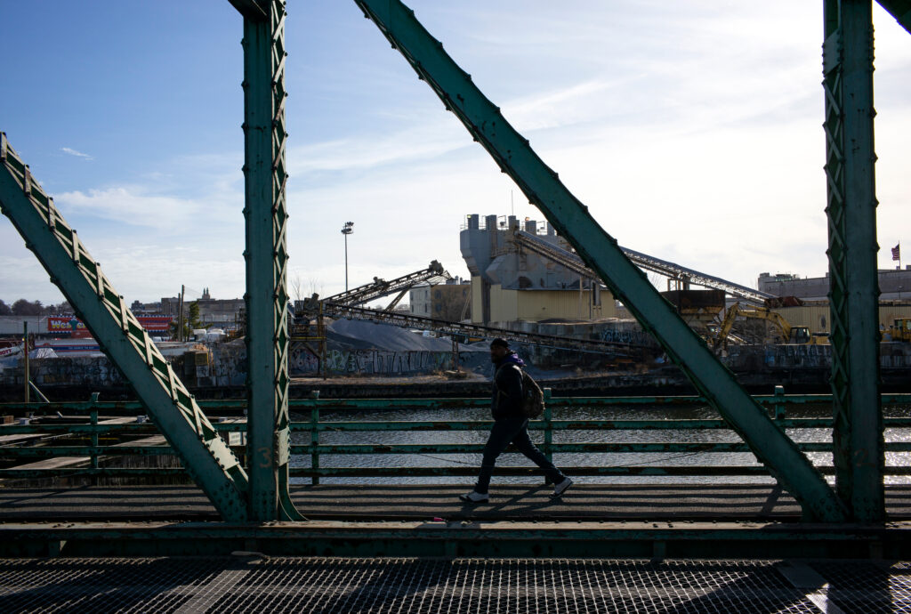 Navigating the Troubled Waters of Newton Creek Means an Environmental Cleanup in Brooklyn and Queens