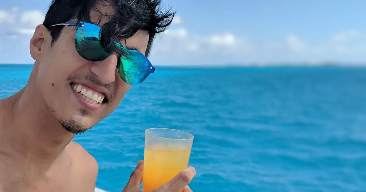 7 smart tricks to beat a travel hangover before it starts