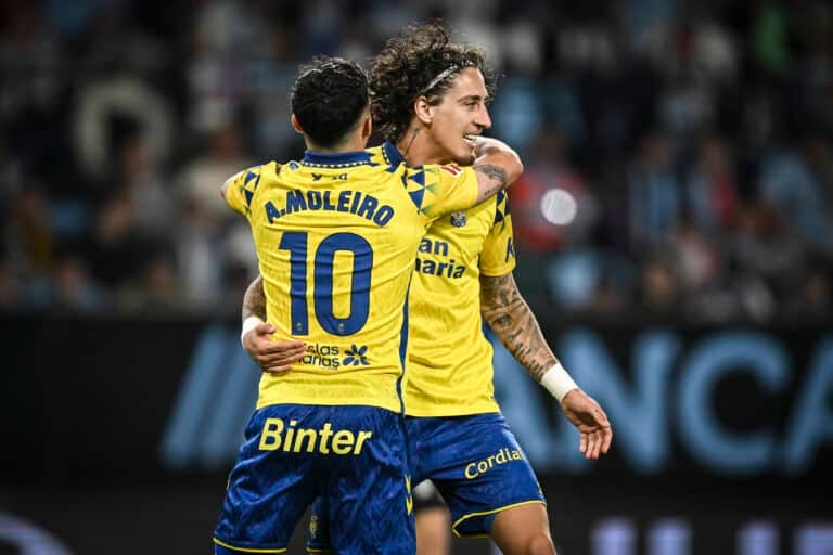 Roma remain active in talks for Fabio Silva