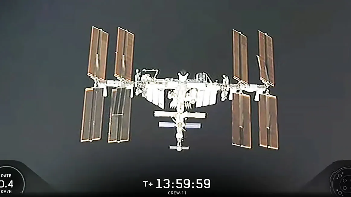 Crew-11 Docks to Station Aboard SpaceX Dragon
