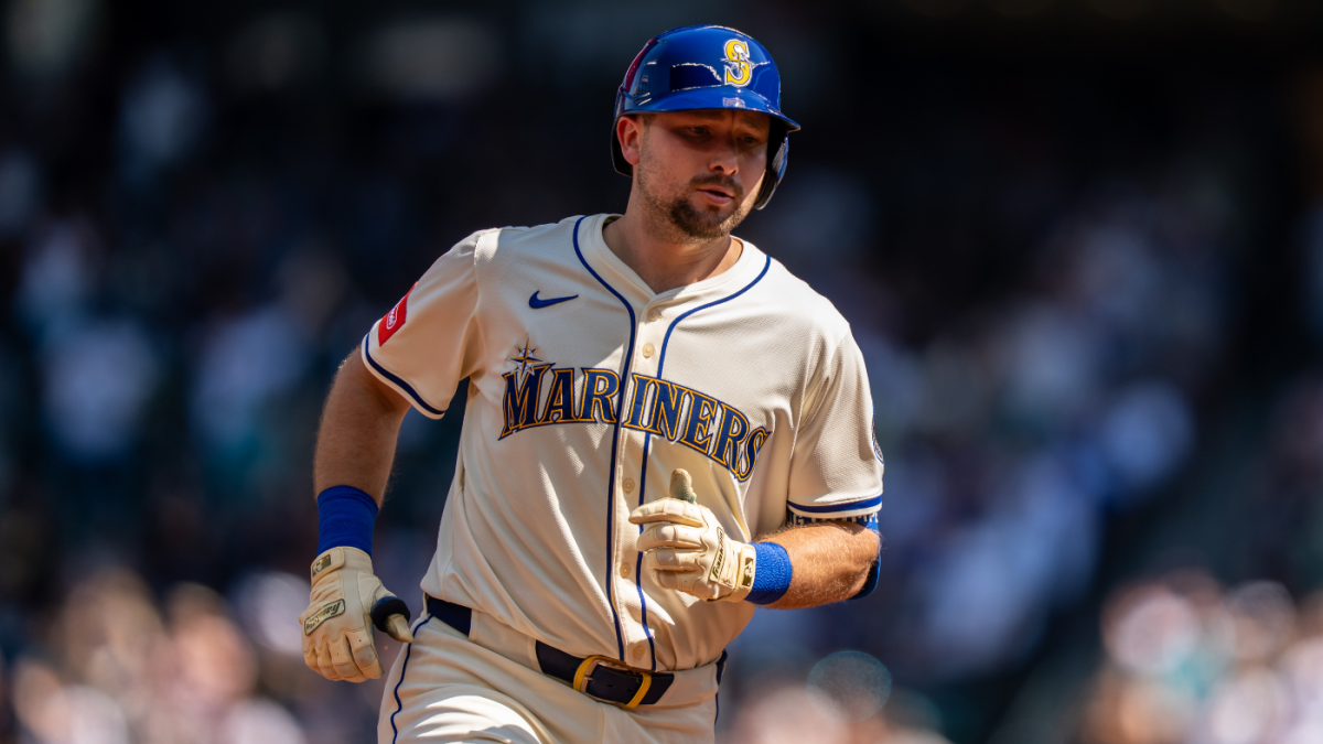 Cal Raleigh breaks MLB record for catcher home runs as Mariners slugger launches No. 49 of the seaso