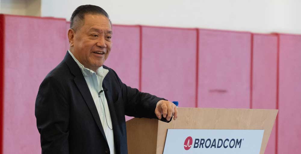 Broadcom Posts Beat-And-Raise Report. But Stock Wavers.