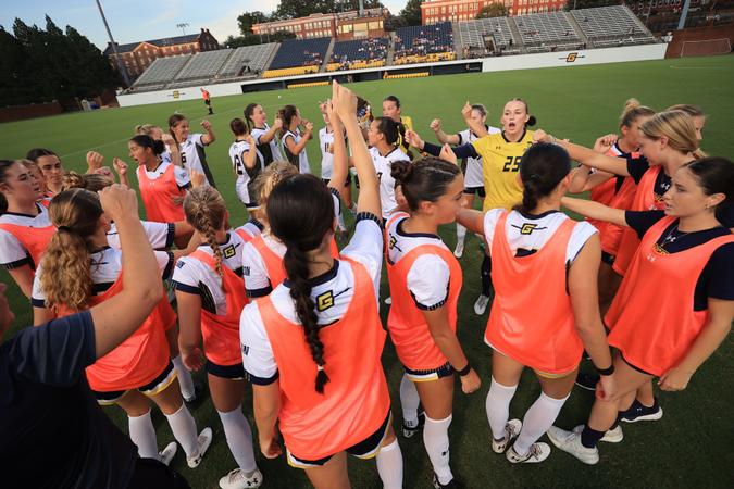 Women’s Soccer Hosts High Point, Travels to Charlotte