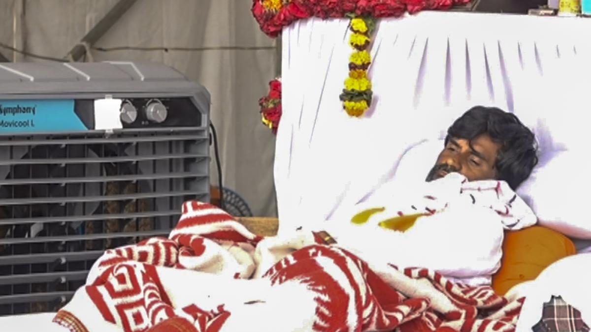 Maratha quota: Manoj Jarange vows to give up water as his protest enters fourth day
