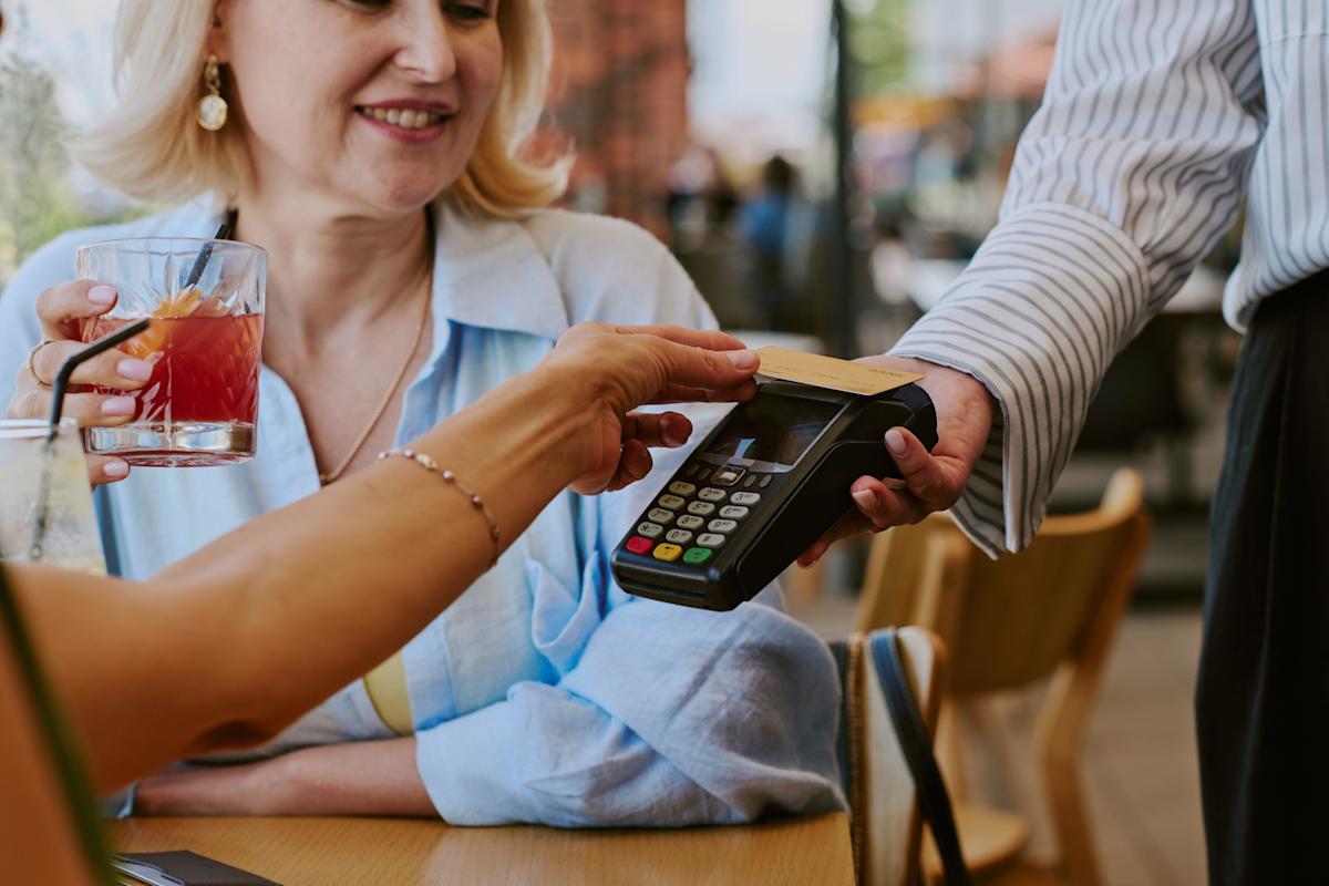 Contactless payments could go above £100 or become unlimited in major shake-up