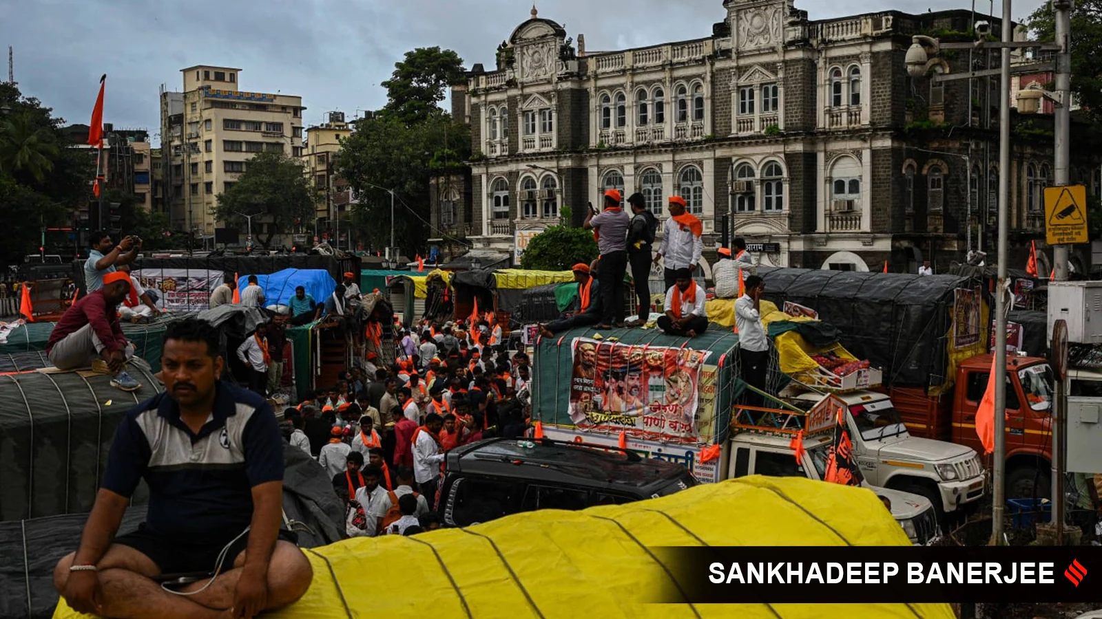 Mumbai Maratha Protest LIVE: Manoj Jarange Patil to intensify protests today, threatens to give up w