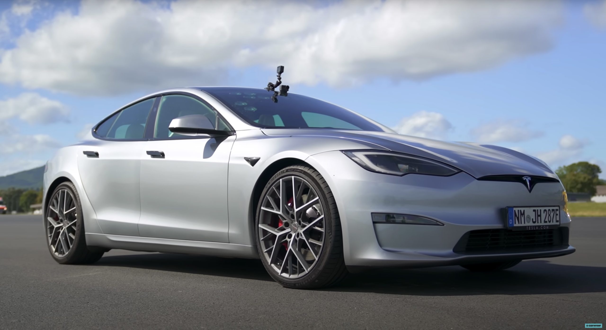Tesla Model S Plaid battles China’s 1500 hp monster Nurburgring monster, with surprising results