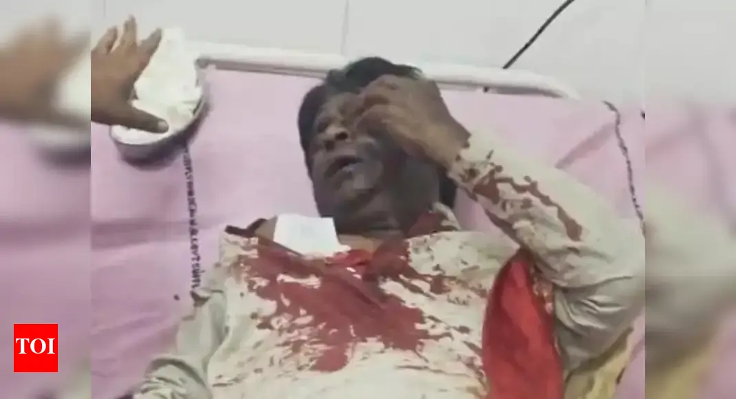 BJP lawmakers assaulted during visit to flood-hit area | Kolkata News - The Times of India