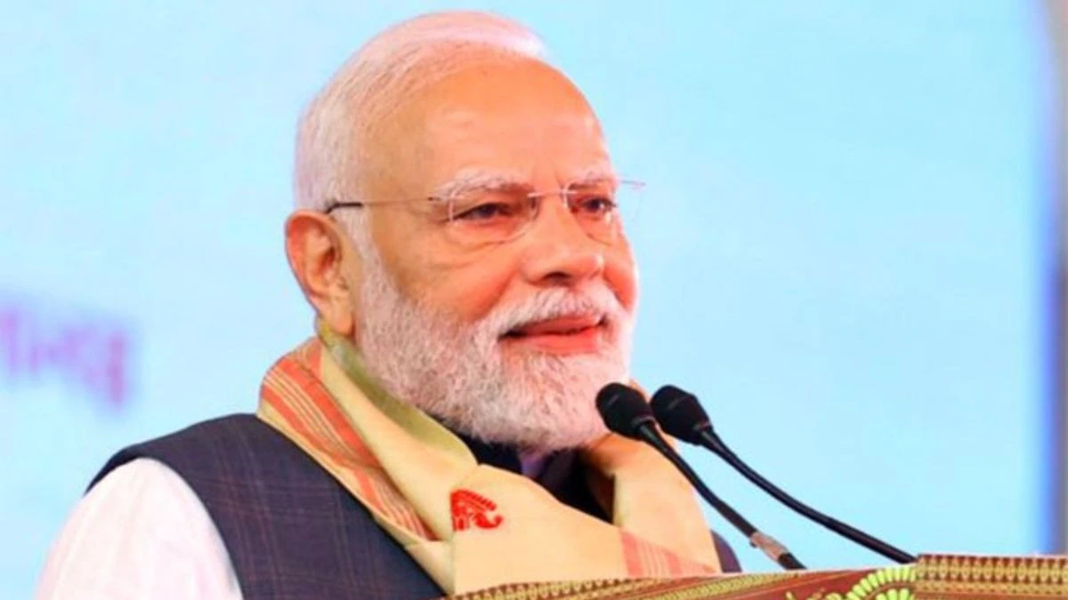 Reprehensible act, angered all Indians: PM calls CJI after attack attempt